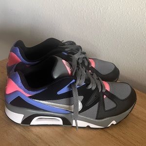 Nike air kid size 6y